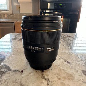 Sigma 85mm f/1.4 HSM EX Lens For Canon